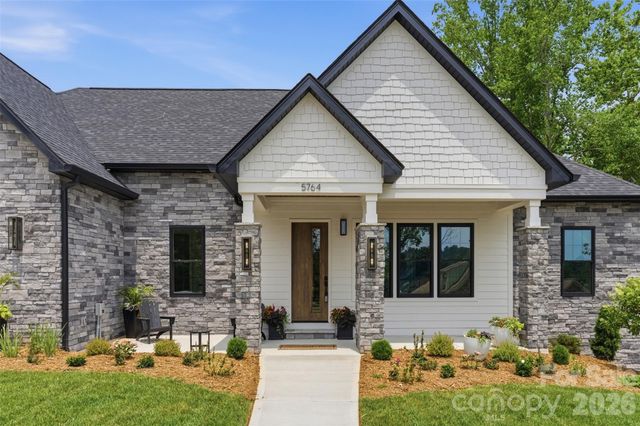 5764 Lake Pointe Drive, Granite Falls, NC 28630