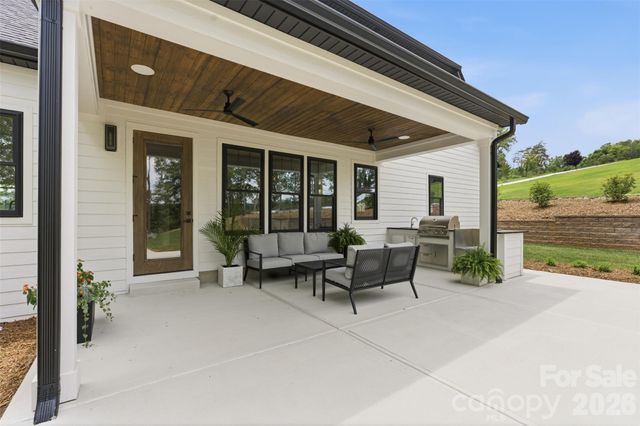 5764 Lake Pointe Drive, Granite Falls, NC 28630