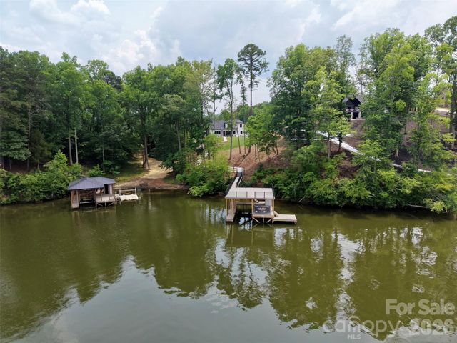 5764 Lake Pointe Drive, Granite Falls, NC 28630