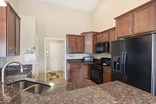 5911 Edelle Drive, Indianapolis, IN 46237