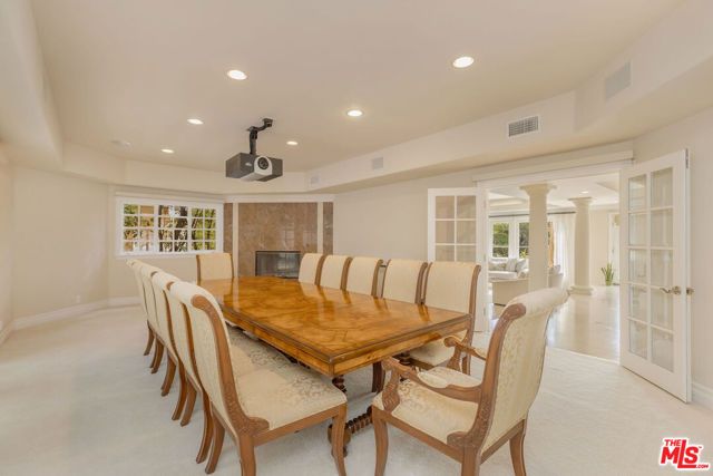 1922 Bel Air Road, Los Angeles, CA 90077