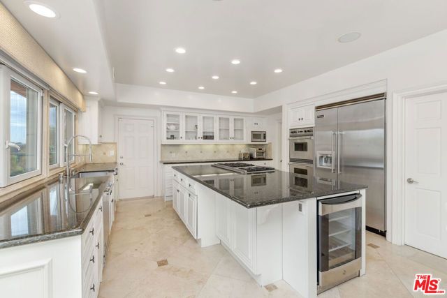1922 Bel Air Road, Los Angeles, CA 90077