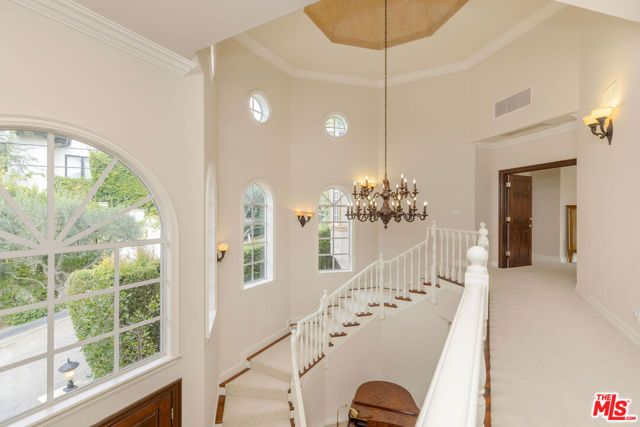 1922 Bel Air Road, Los Angeles, CA 90077
