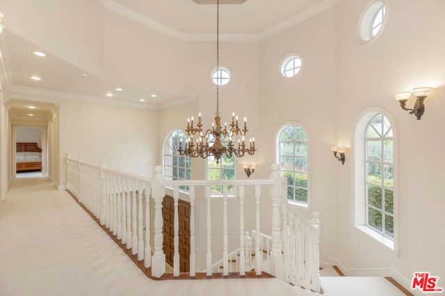 1922 Bel Air Road, Los Angeles, CA 90077