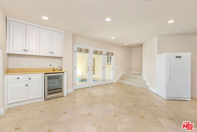 1922 Bel Air Road, Los Angeles, CA 90077