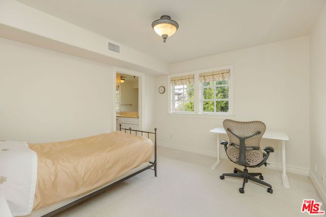 1922 Bel Air Road, Los Angeles, CA 90077