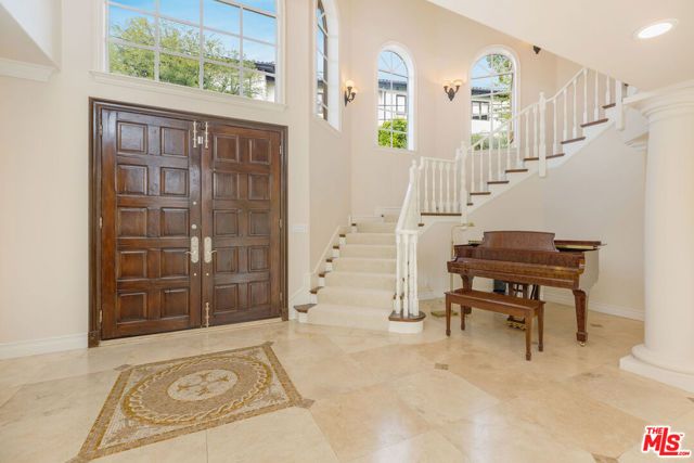 1922 Bel Air Road, Los Angeles, CA 90077