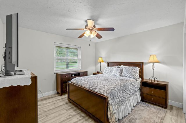 15270 Meadow Wood Drive, Wellington, FL 33414