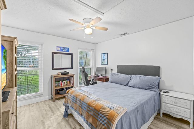 15270 Meadow Wood Drive, Wellington, FL 33414