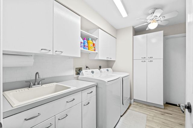 15270 Meadow Wood Drive, Wellington, FL 33414