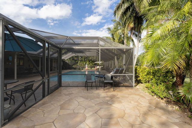 15270 Meadow Wood Drive, Wellington, FL 33414