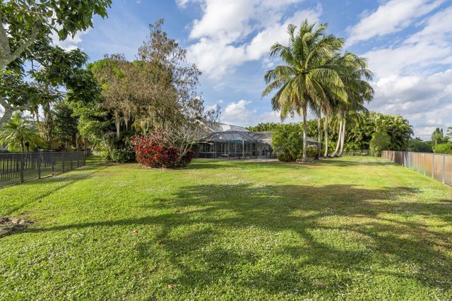 15270 Meadow Wood Drive, Wellington, FL 33414