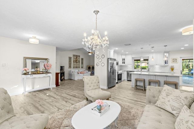 15270 Meadow Wood Drive, Wellington, FL 33414