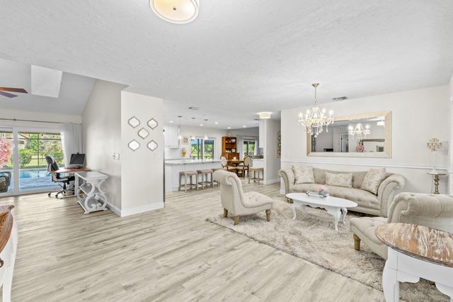 15270 Meadow Wood Drive, Wellington, FL 33414