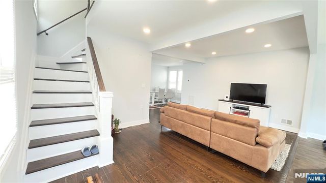 9 Chestnut Street, North Arlington, NJ 07031