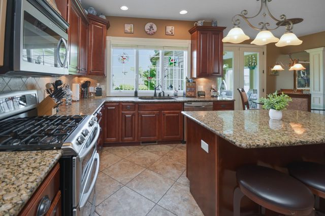1303 Janet Drive, Bloomington, IL 61704