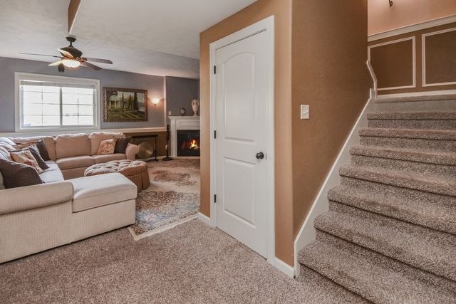 1303 Janet Drive, Bloomington, IL 61704
