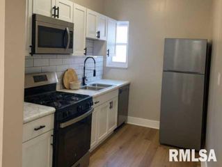 500 S Douglas Ave Apt D, Springfield, IL 62704