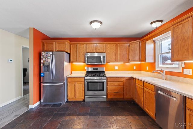 2625 Prairie Drive, Adrian, MI 49221