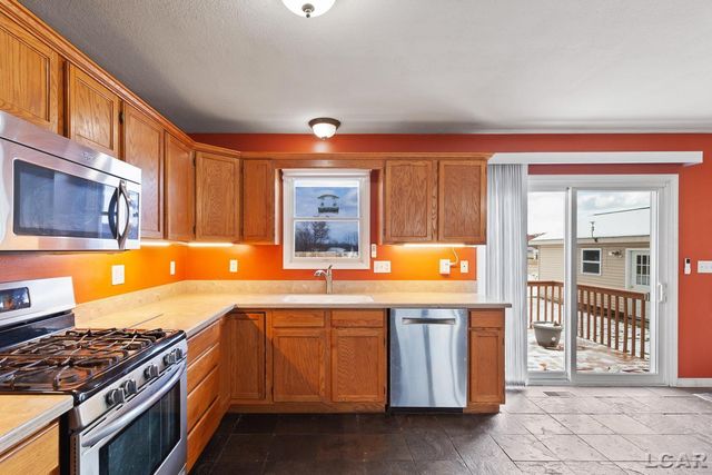 2625 Prairie Drive, Adrian, MI 49221