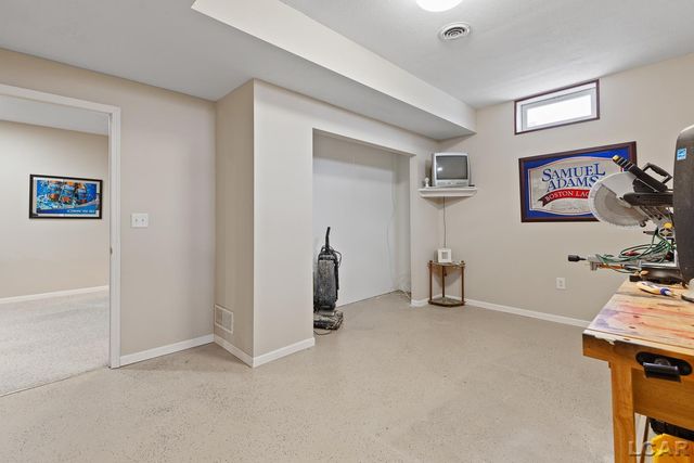 2625 Prairie Drive, Adrian, MI 49221