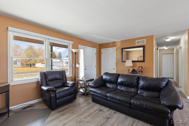 2625 Prairie Drive, Adrian, MI 49221