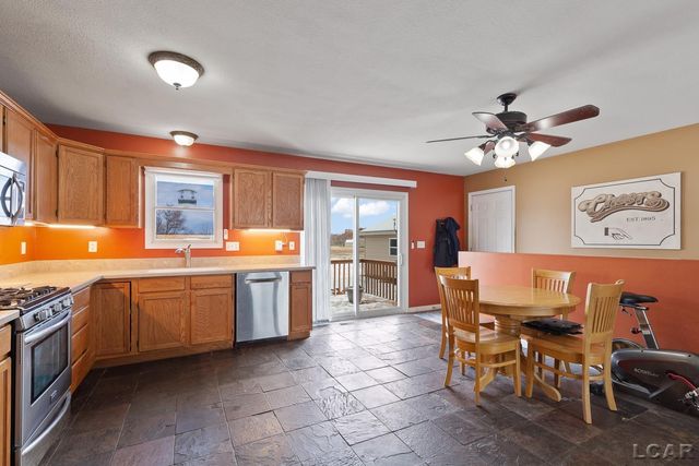 2625 Prairie Drive, Adrian, MI 49221