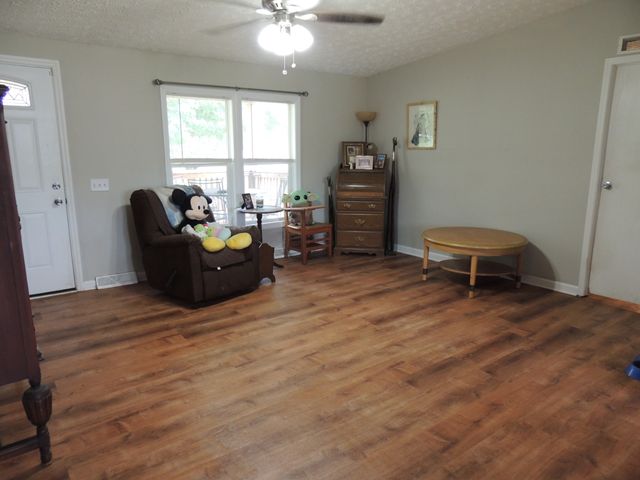 168 LBJ Dr, Gallatin, TN 37066