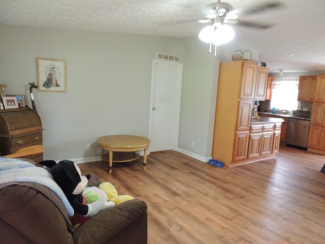 168 LBJ Dr, Gallatin, TN 37066