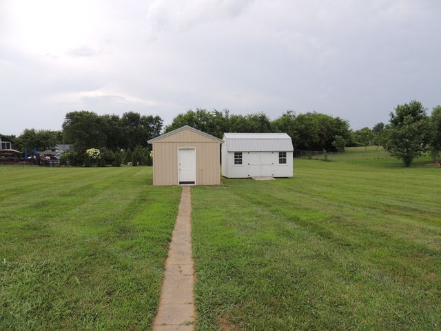 168 LBJ Dr, Gallatin, TN 37066