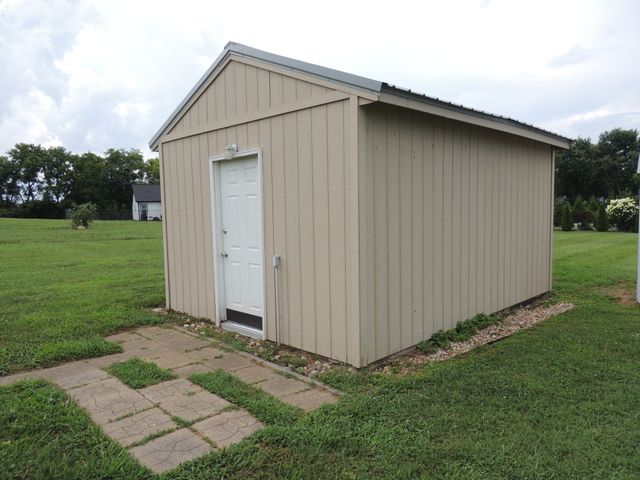 168 LBJ Dr, Gallatin, TN 37066