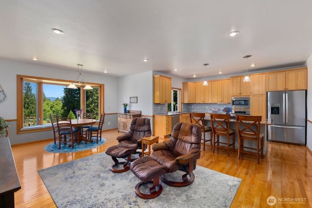 19011 32nd Avenue NW, Stanwood, WA 98292