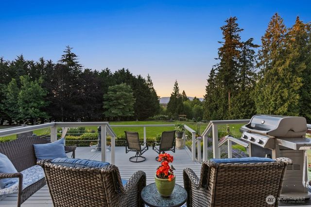 19011 32nd Avenue NW, Stanwood, WA 98292