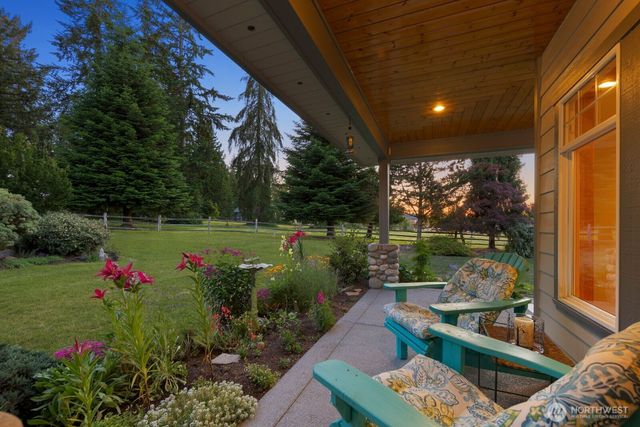 19011 32nd Avenue NW, Stanwood, WA 98292