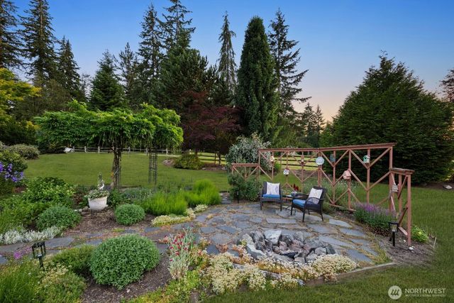 19011 32nd Avenue NW, Stanwood, WA 98292