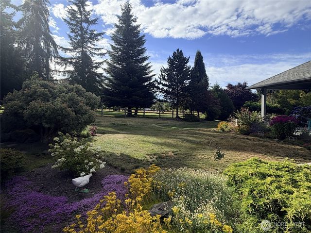 19011 32nd Avenue NW, Stanwood, WA 98292