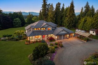 19011 32nd Avenue NW, Stanwood, WA 98292