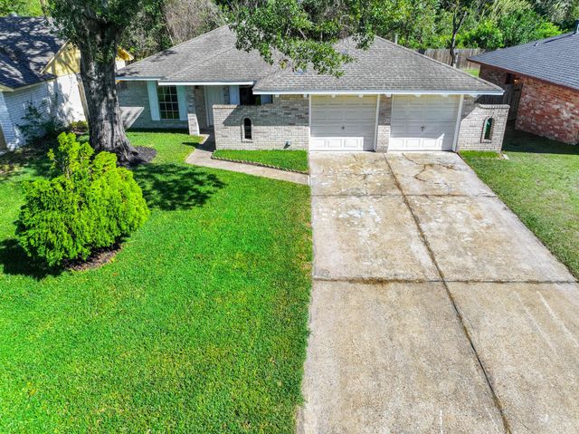 10126 Pine Moss Drive, Houston, TX 77040