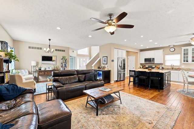 920 Paul Vista Drive, Miami Twp, OH 45140