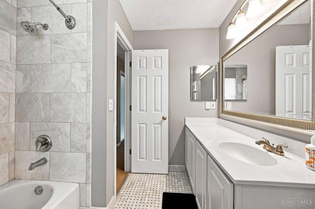 920 Paul Vista Drive, Miami Twp, OH 45140