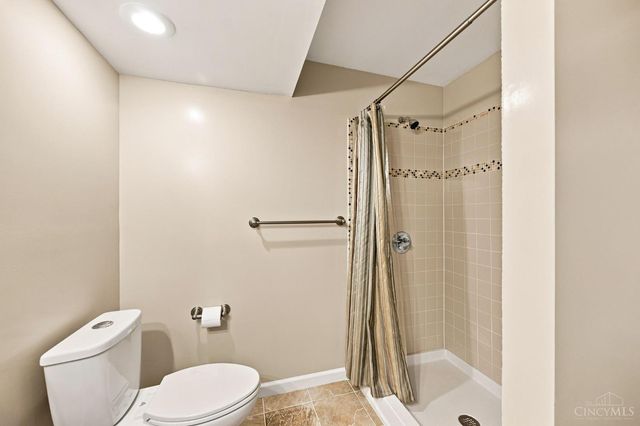 920 Paul Vista Drive, Miami Twp, OH 45140
