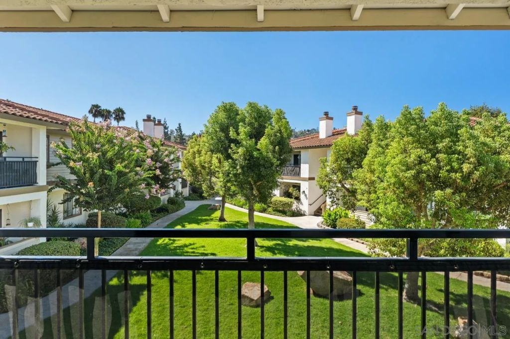1009 S Sunshine D, El Cajon, CA 92020