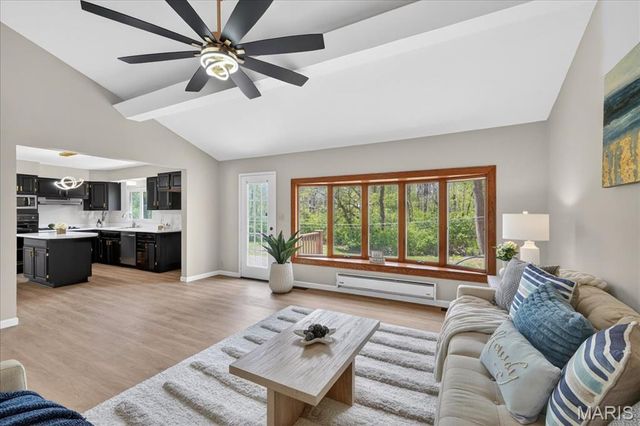 13016 Ambois Drive, St Louis, MO 63141