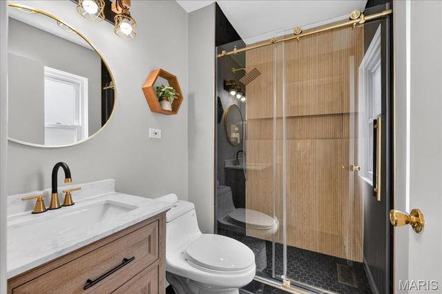 13016 Ambois Drive, St Louis, MO 63141