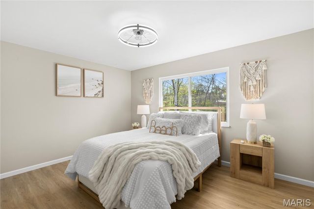 13016 Ambois Drive, St Louis, MO 63141