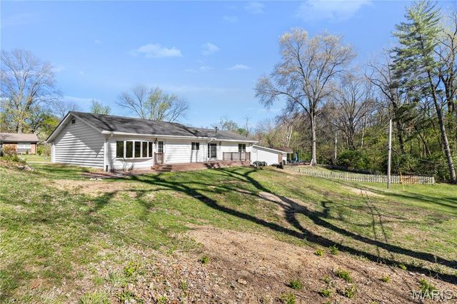 13016 Ambois Drive, St Louis, MO 63141