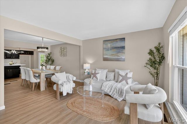 13016 Ambois Drive, St Louis, MO 63141