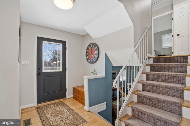 2314 APPLE HILL RD, Alexandria, VA 22308