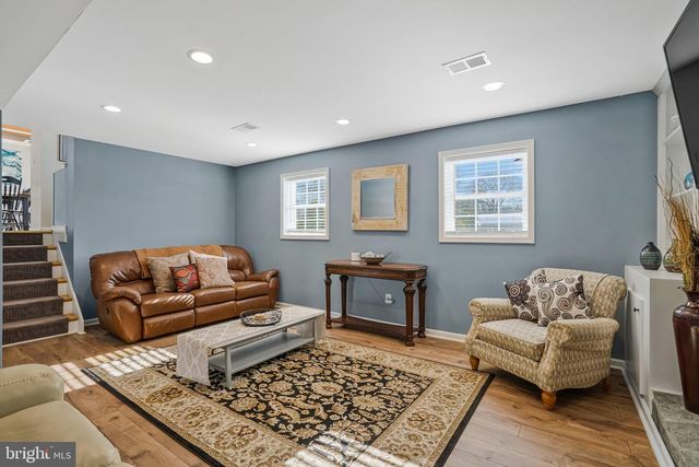 2314 APPLE HILL RD, Alexandria, VA 22308