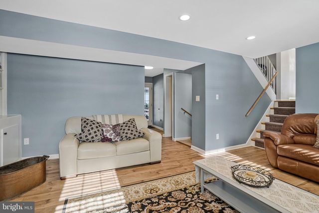 2314 APPLE HILL RD, Alexandria, VA 22308